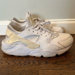Nike Air Huarache Run PA- Size 9.5 Mens White/Gum